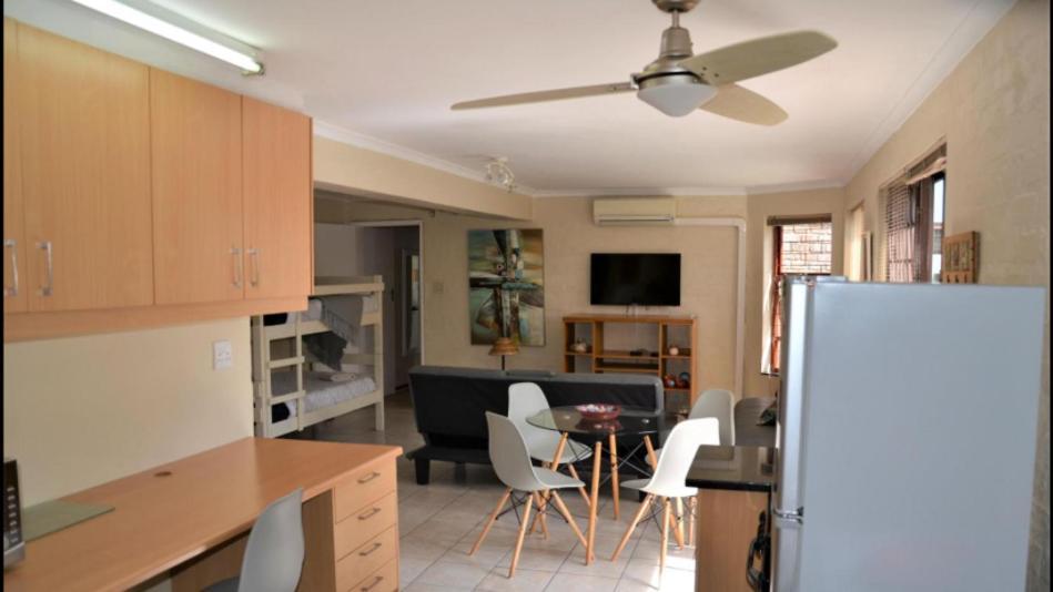 Harbourview Self Catering Apartment กอร์ดอนส์เบย์ ภายนอก รูปภาพ